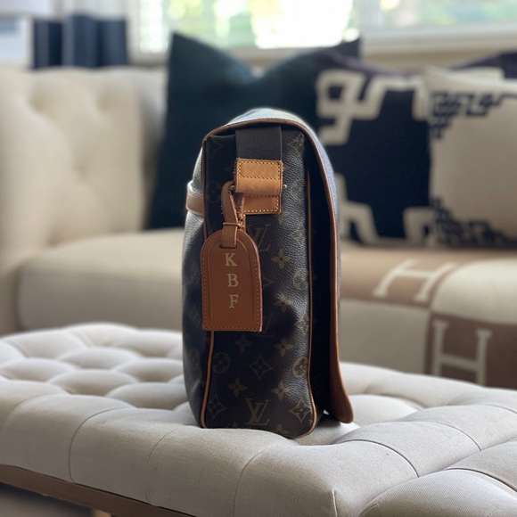 Louis Vuitton Abbesses Messenger - Picture 4 of 15